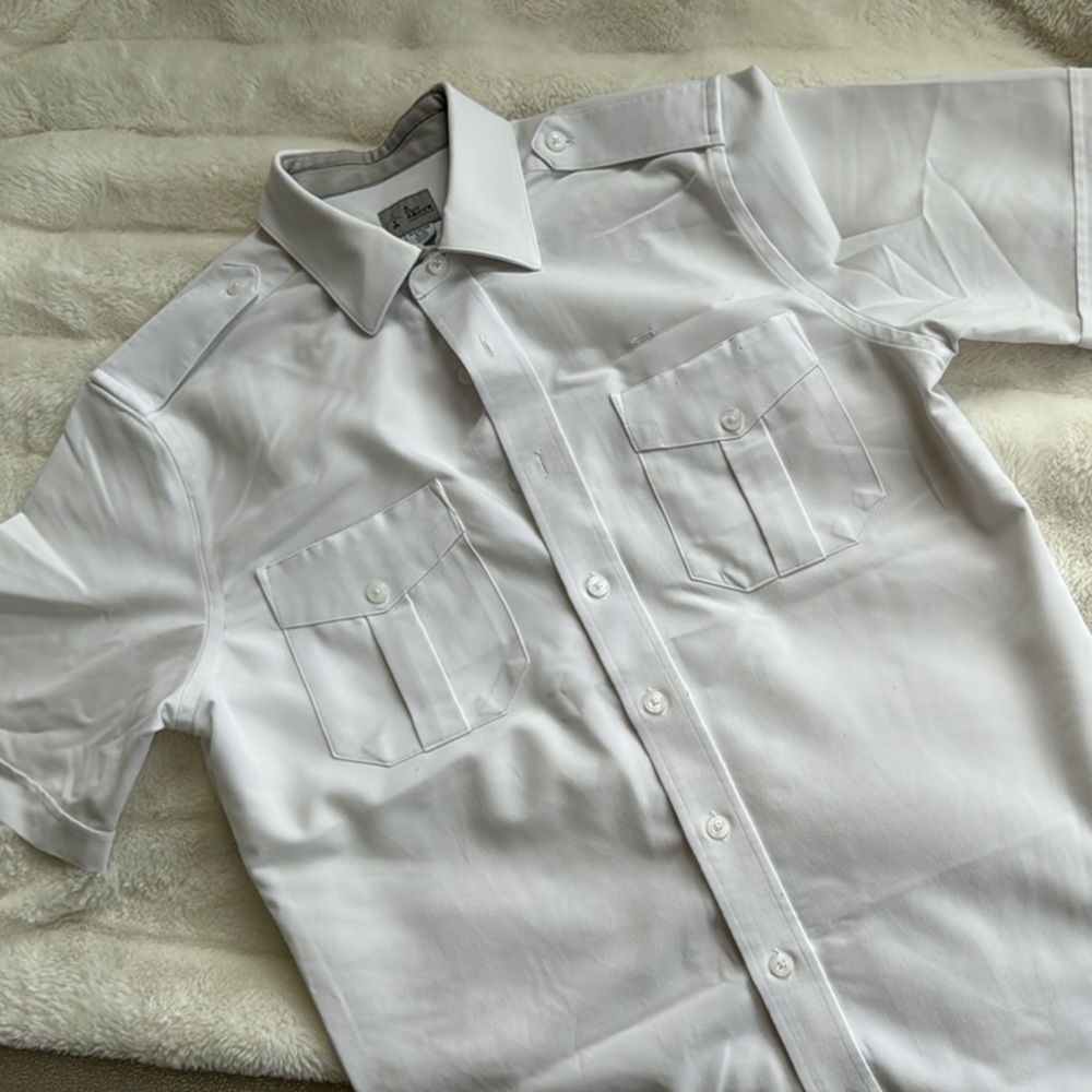 PILOT UNIFORM - Gently used - White Fitted Tropo - Short Sleeve Button-Up Shirt